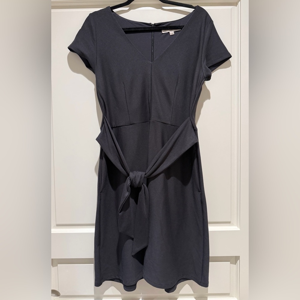 Loft Ribbed V-neck Tie Dress - Black - Size 10 - Fit & Flare Flattering Style